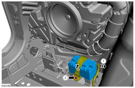 2004 ford explorer auxiliary junction box location|2004 explorer battery box diagram.